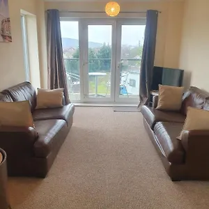 Apartment Bankside Self Catering Free Parking & Free Wi Fi, Cardiff