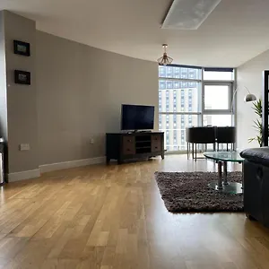 Apartment High View Serviced, Cardiff