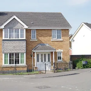 Holiday home Au Coin Des Couleurs, Cardiff