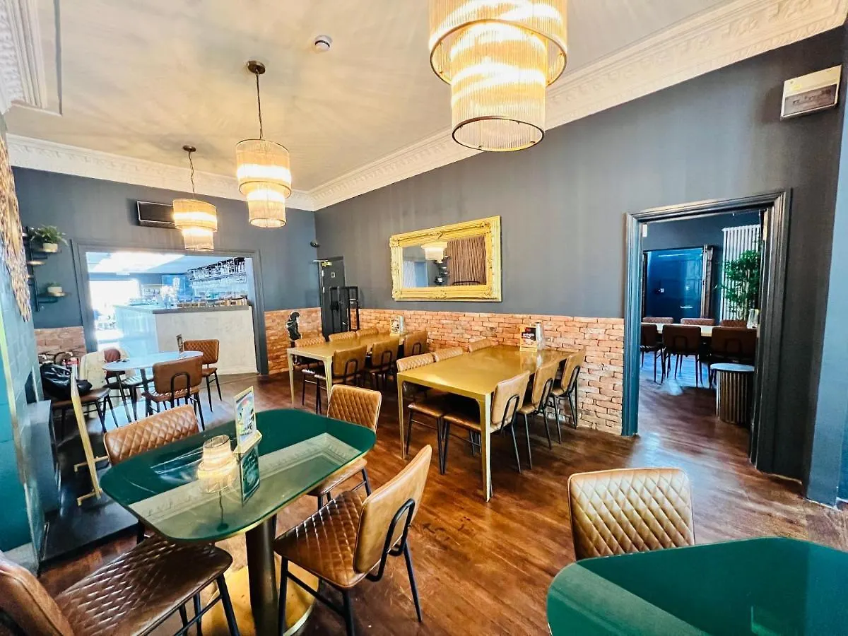 Coffico Hotel كارديف