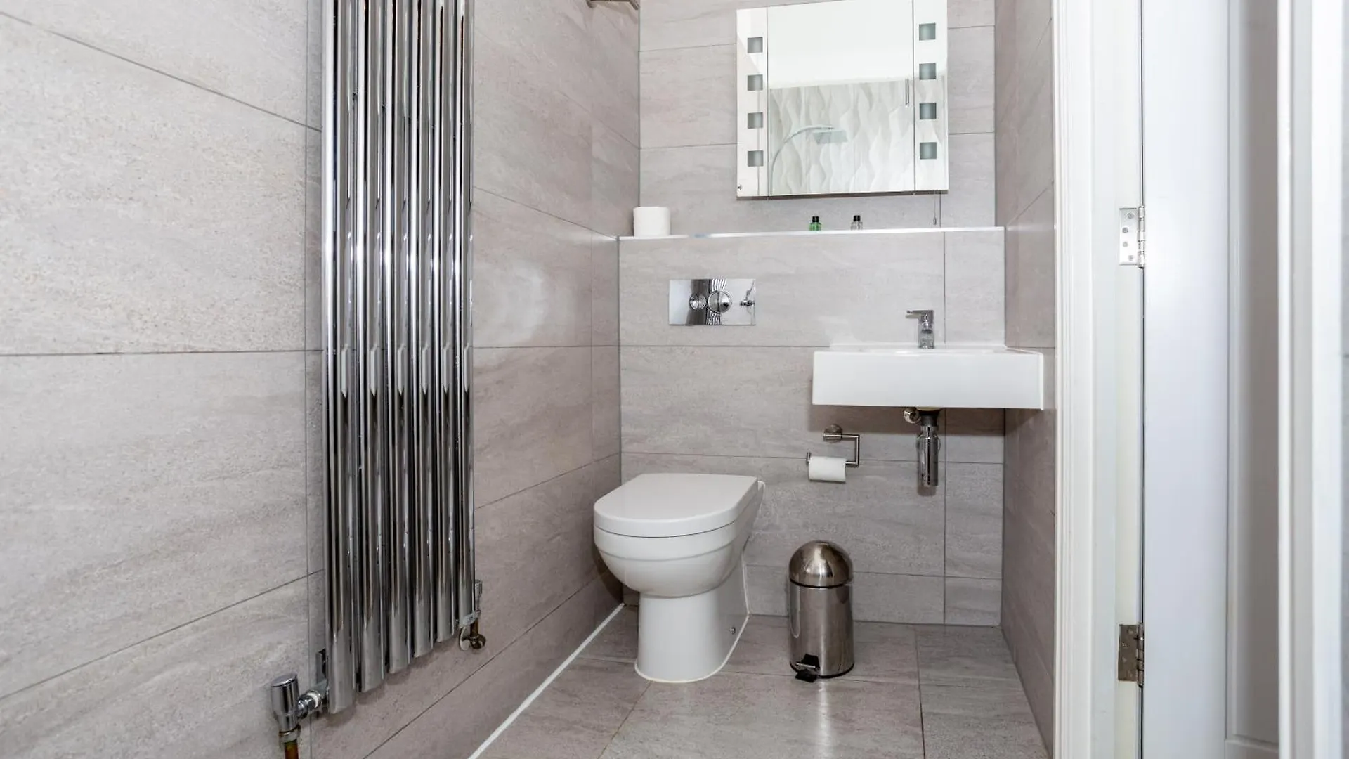 Coffico Hotel كارديف
