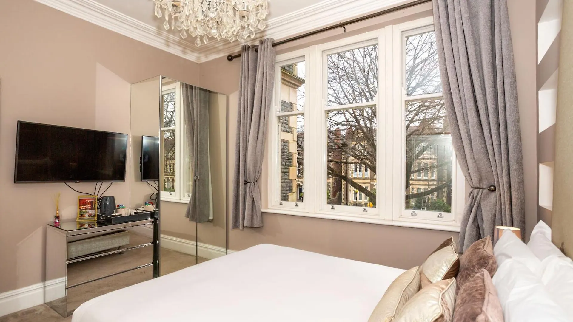Coffico Hotel كارديف